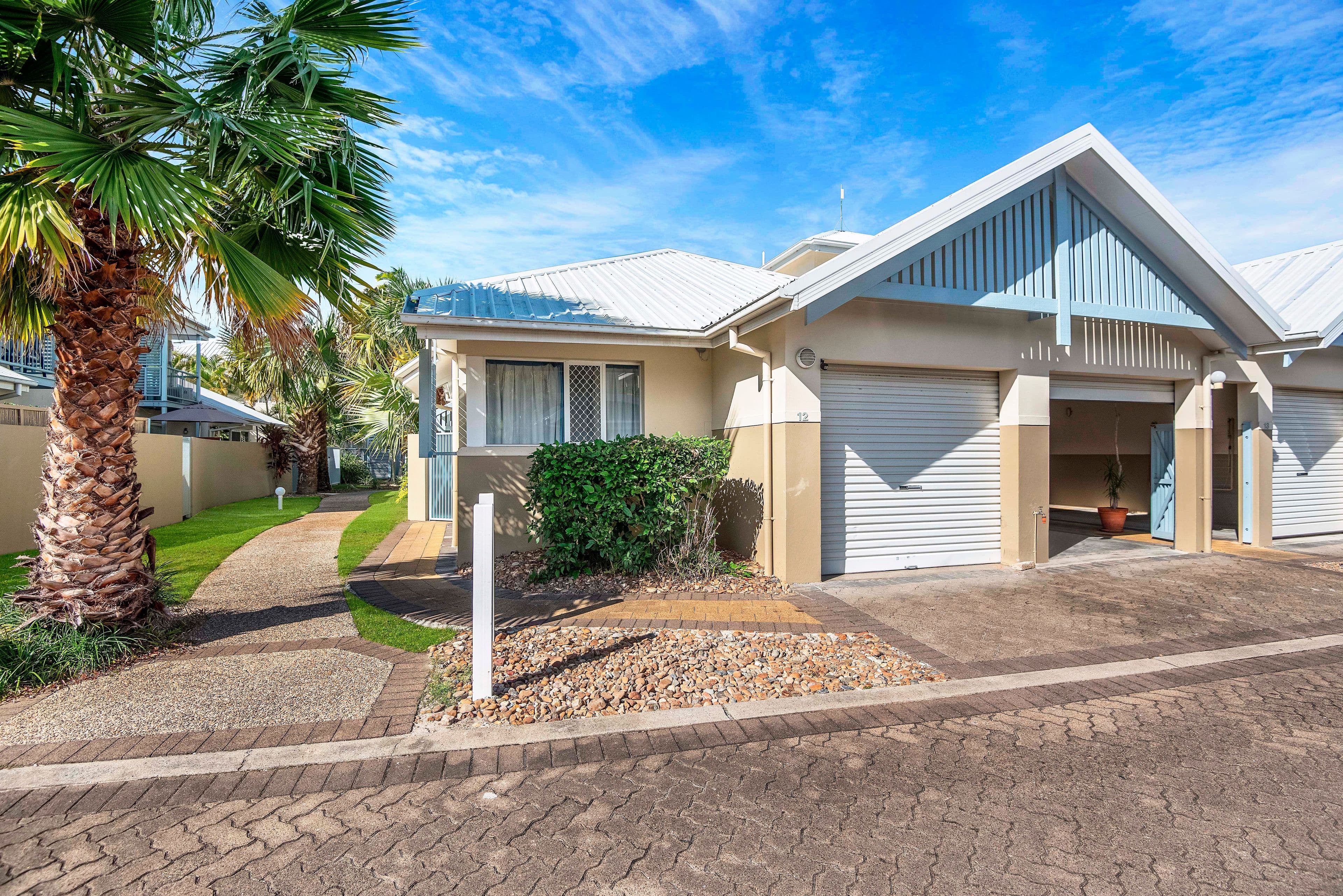 16 Crescent Avenue, Mermaid Beach QLD 4218, Mermaid Beach - Image 1