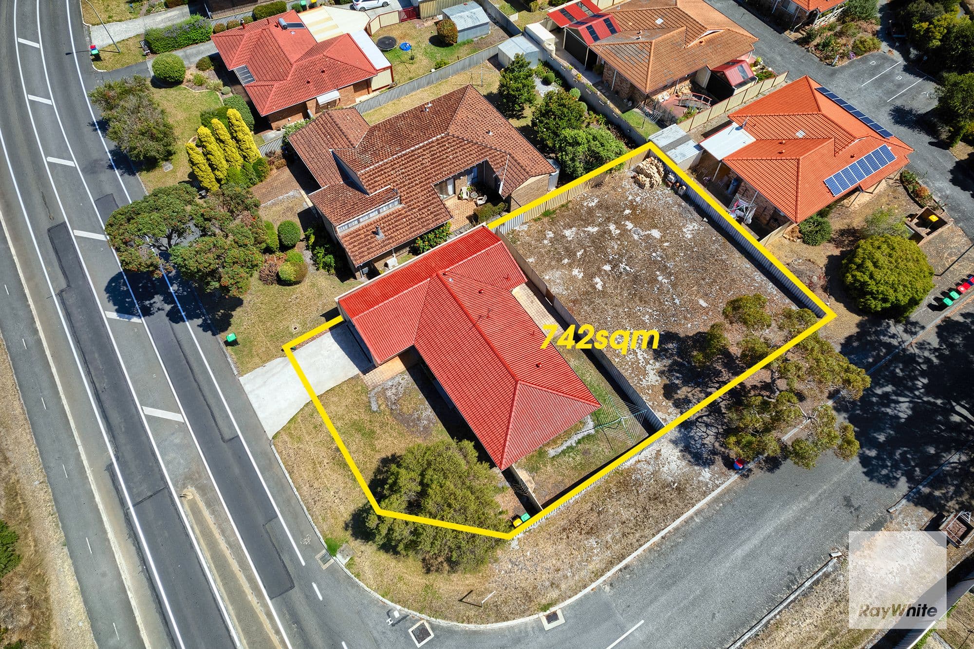 103 Le Grande Avenue, Orana WA 6330, Orana - Image 1