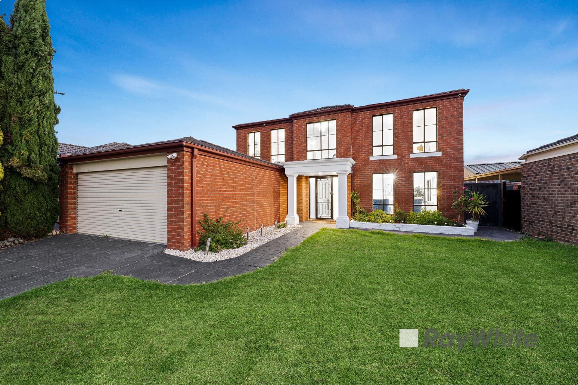 16 Fenton Place, Narre Warren South VIC 3805, Narre Warren South - Image 1