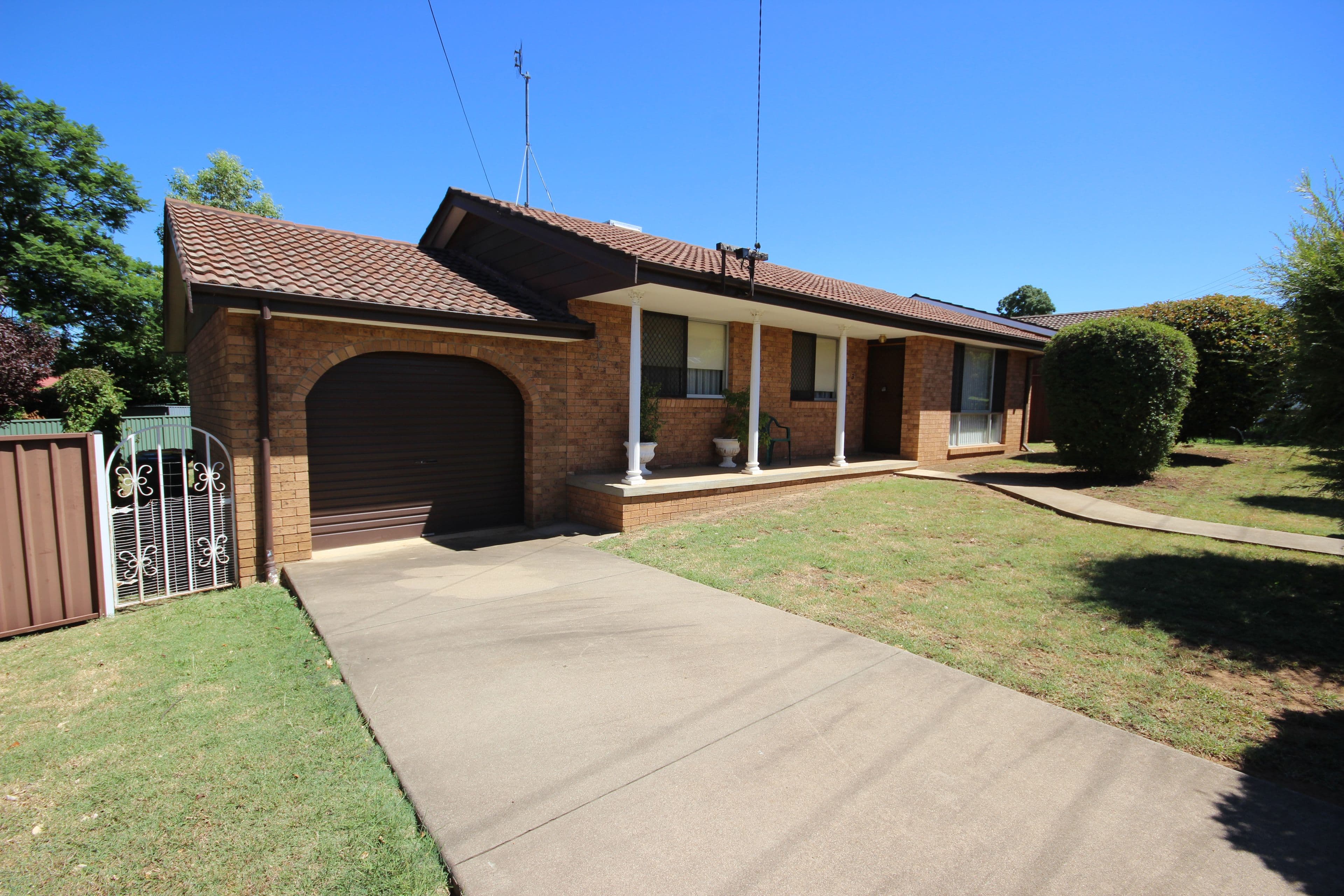 3 Joseph Brown Place, Tamworth NSW 2340, Tamworth - Image 1