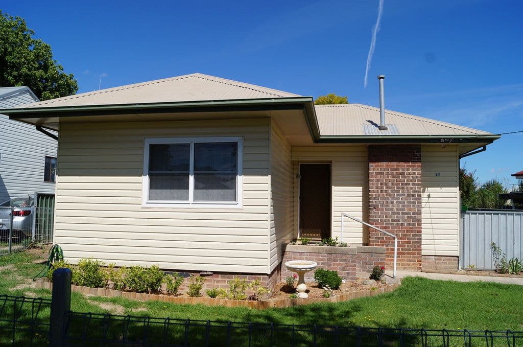 59 Maxwell Avenue, Orange - Image 1