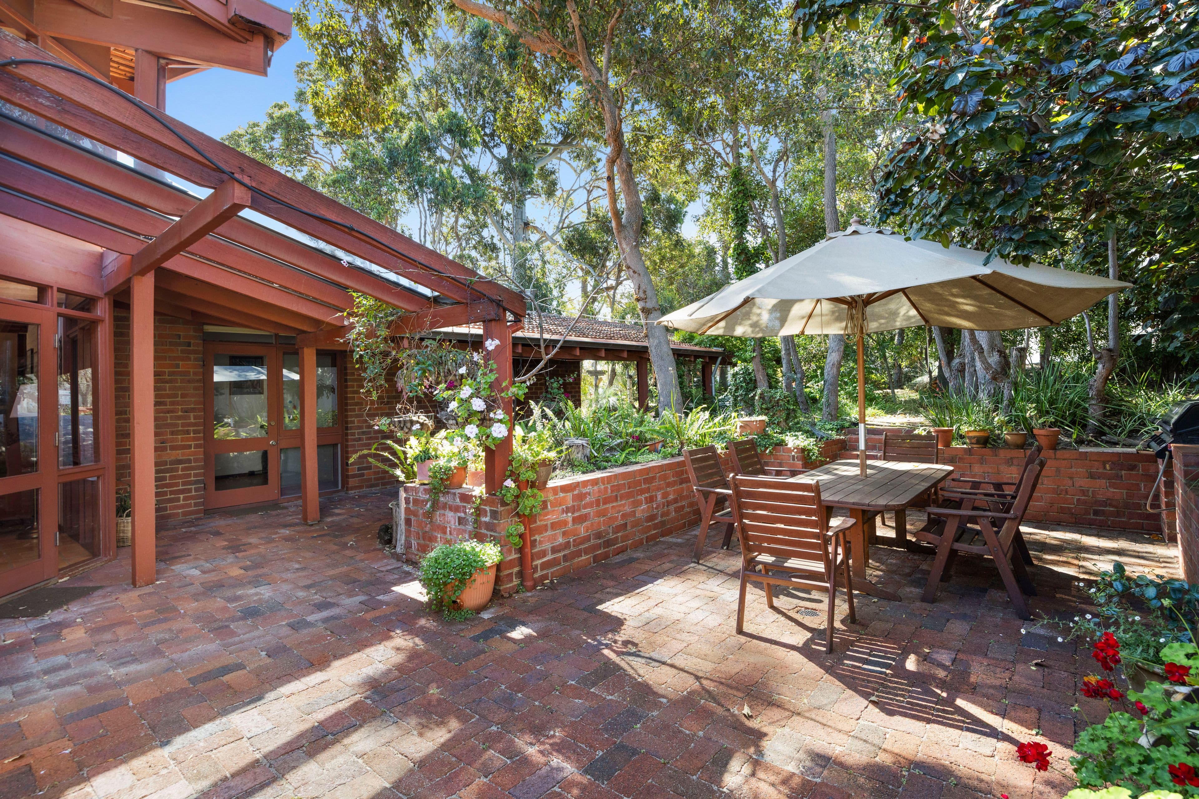 37 Garland Way, Trigg WA 6029, Trigg - Image 1