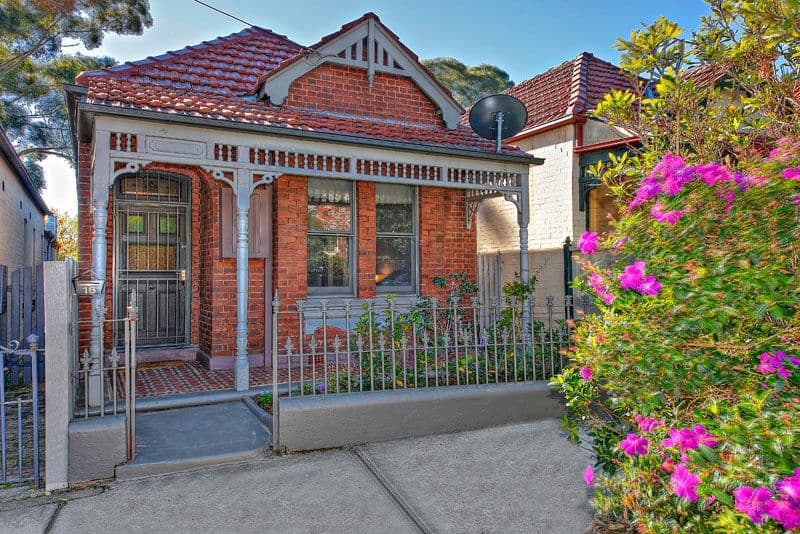 16 Searl Street, Petersham - Image 1