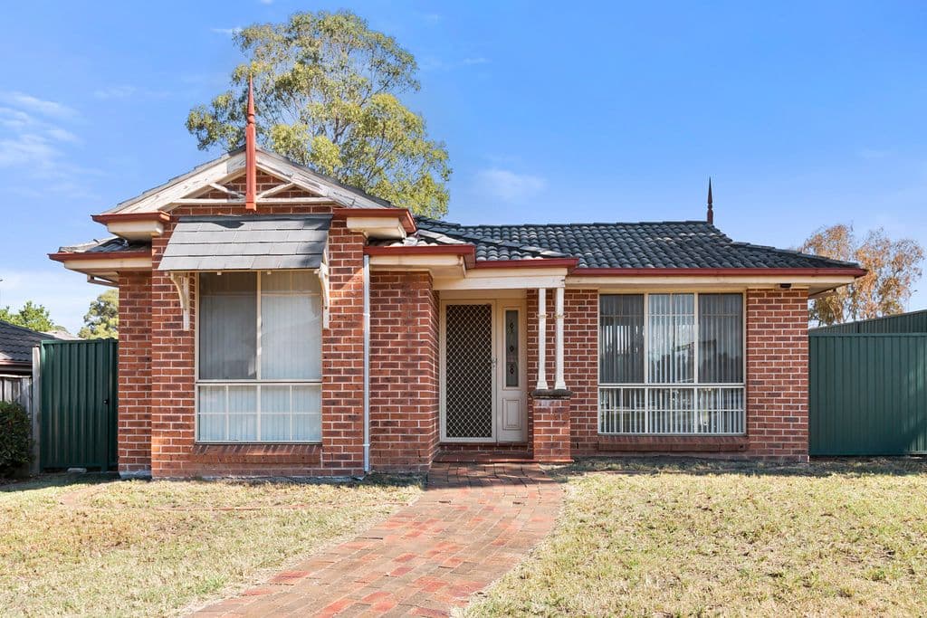 146 Whitford Road, Hinchinbrook - Image 1