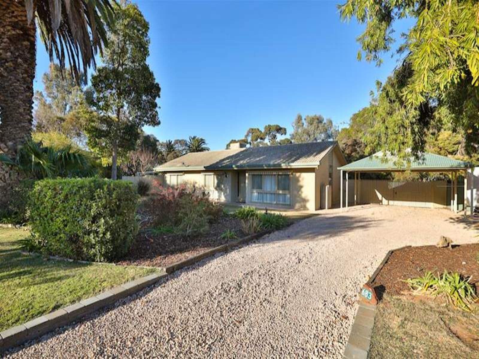 683 Cureton Avenue, Nichols Point - Image 1