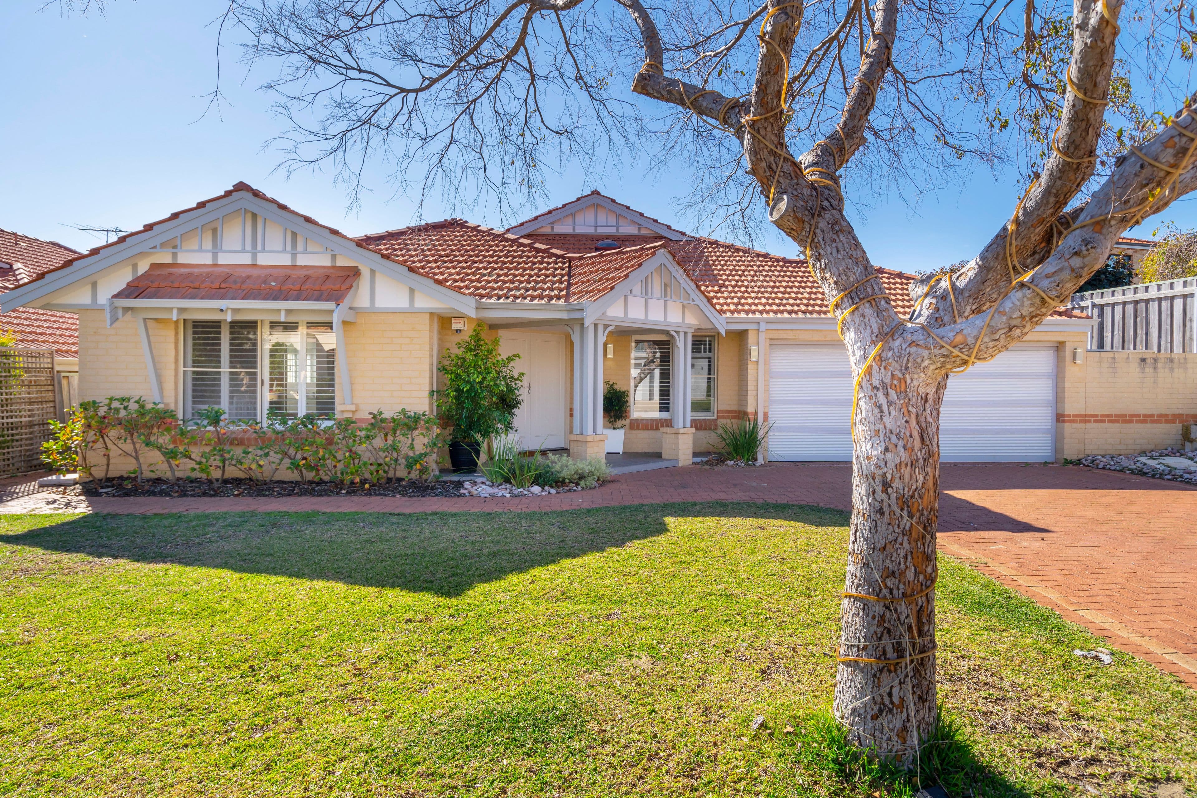5 Rawley Gardens, Mount Claremont WA 6010, Mount Claremont - Image 1