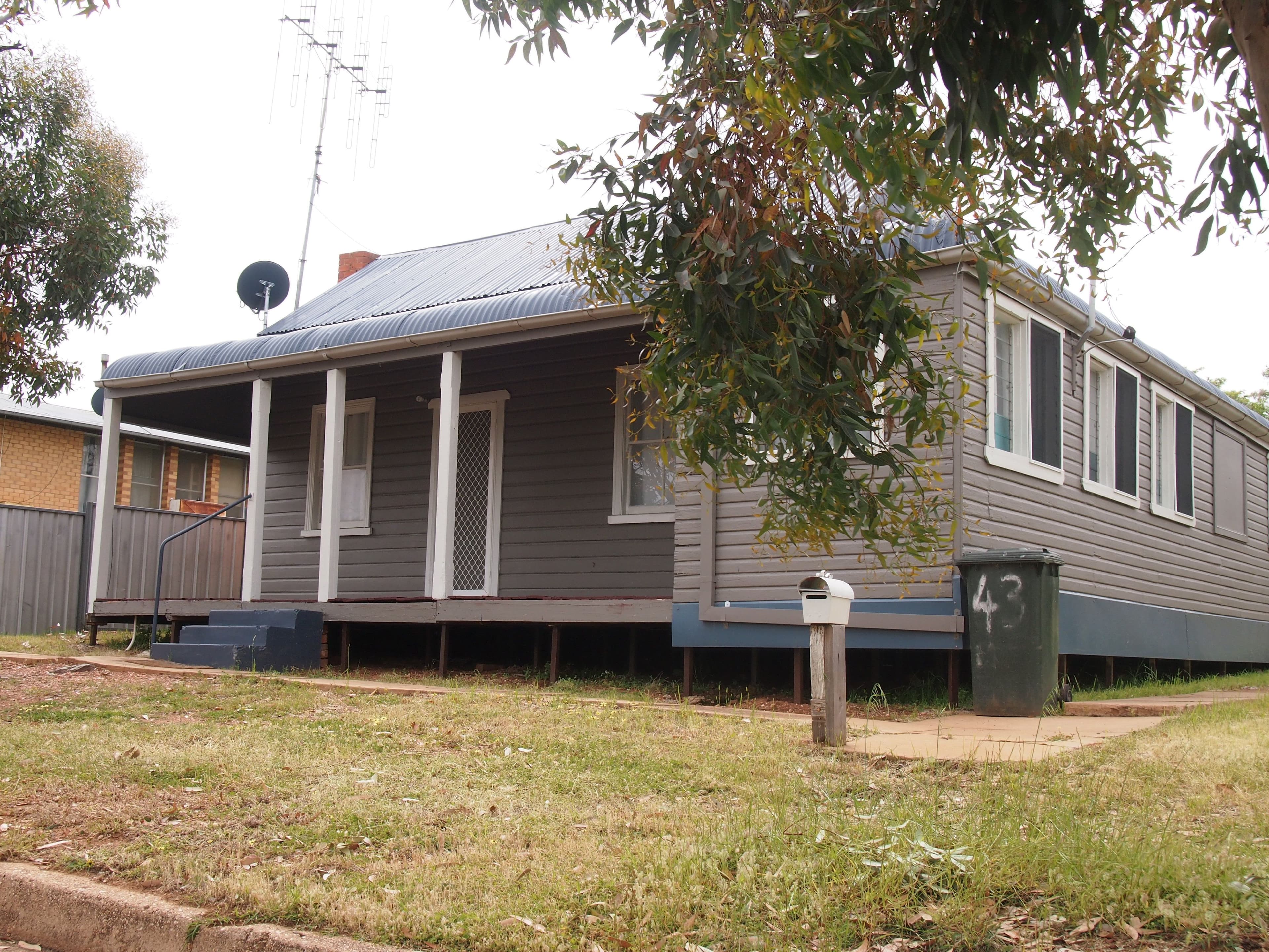 13 Napier Street, Condobolin - Image 1