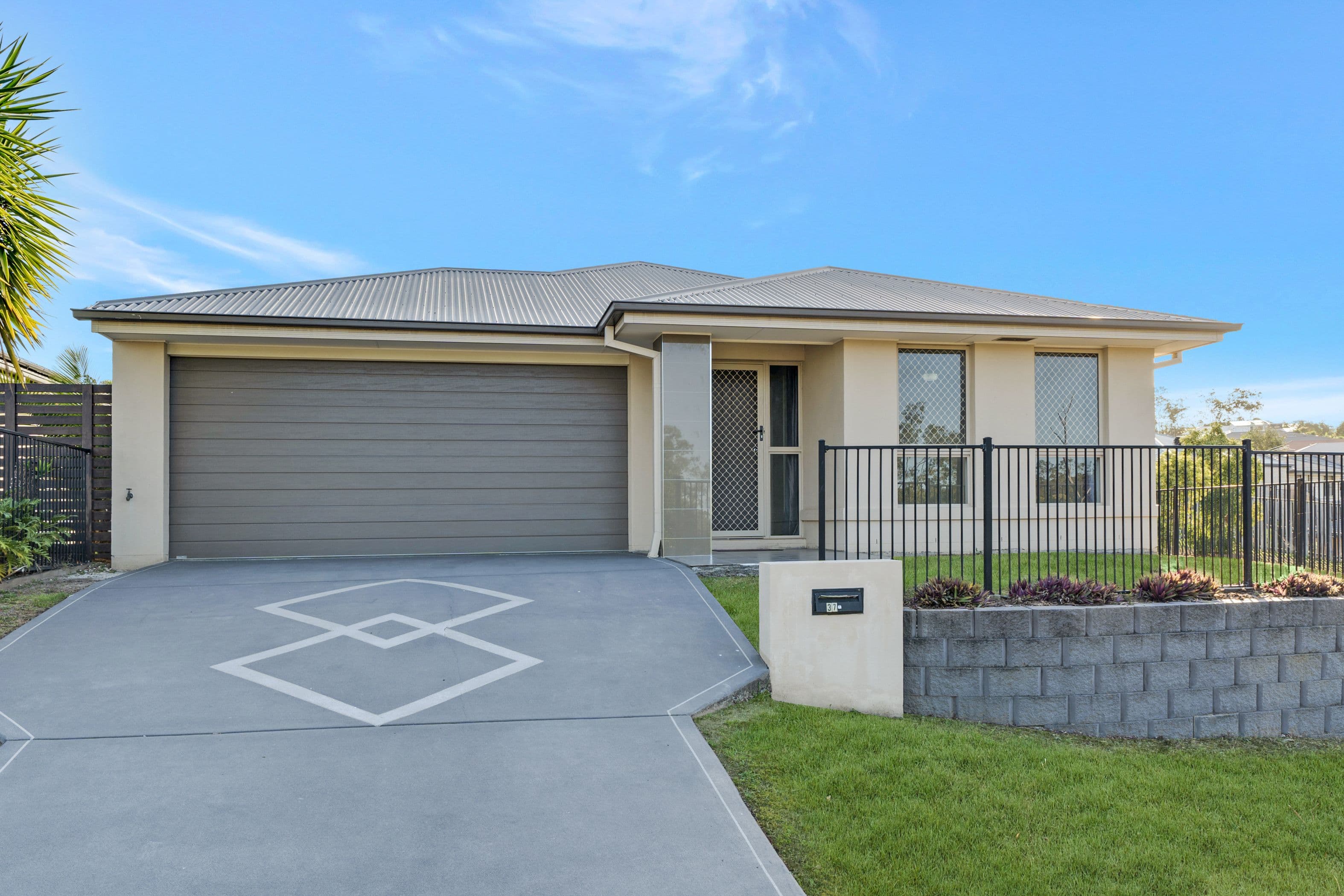 37 Ridgevale Boulevard, Holmview QLD 4207, Holmview - Image 1