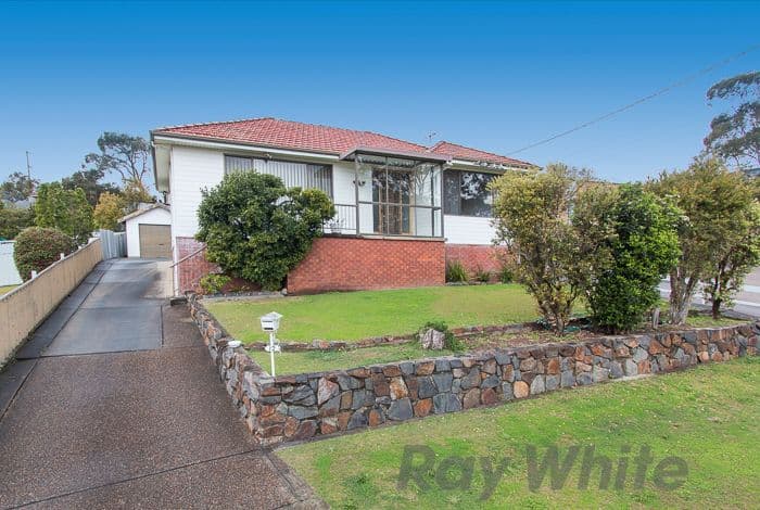 12 Sherburn Place, Charlestown - Image 1