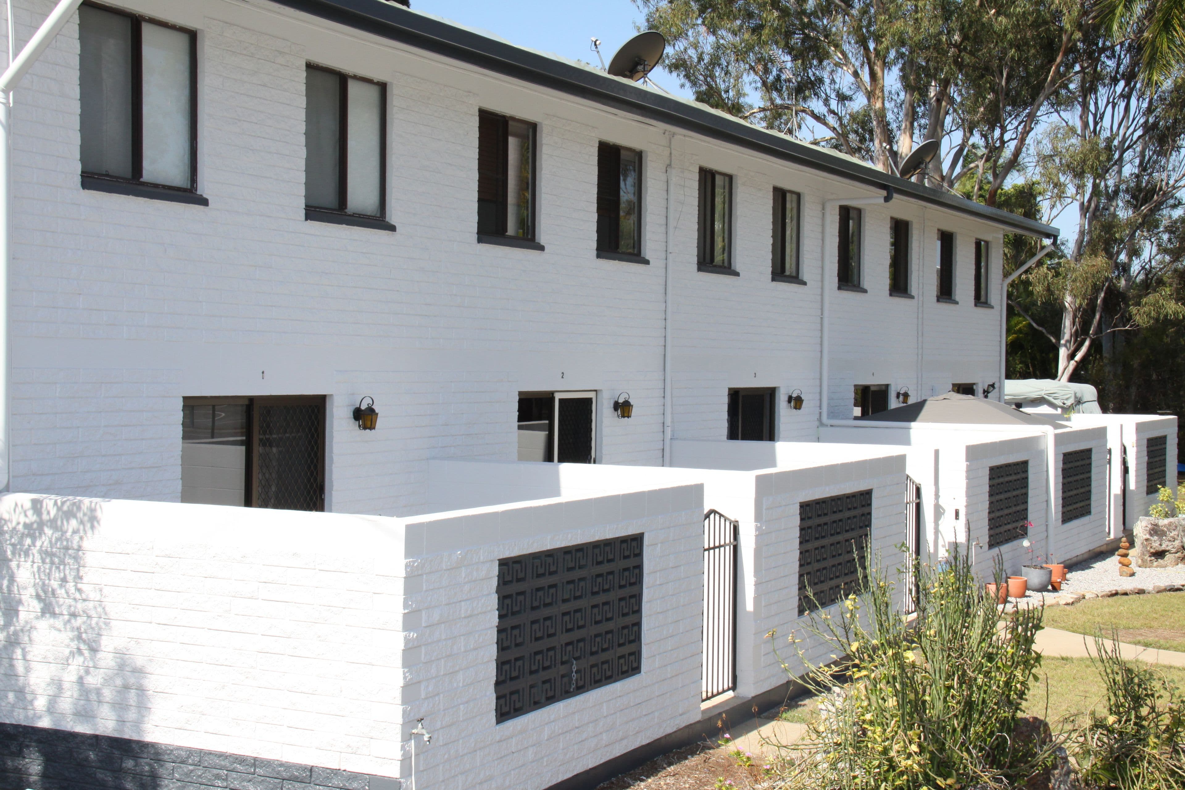 4 Wyndham Avenue, Boyne Island QLD 4680, Boyne Island - Image 1