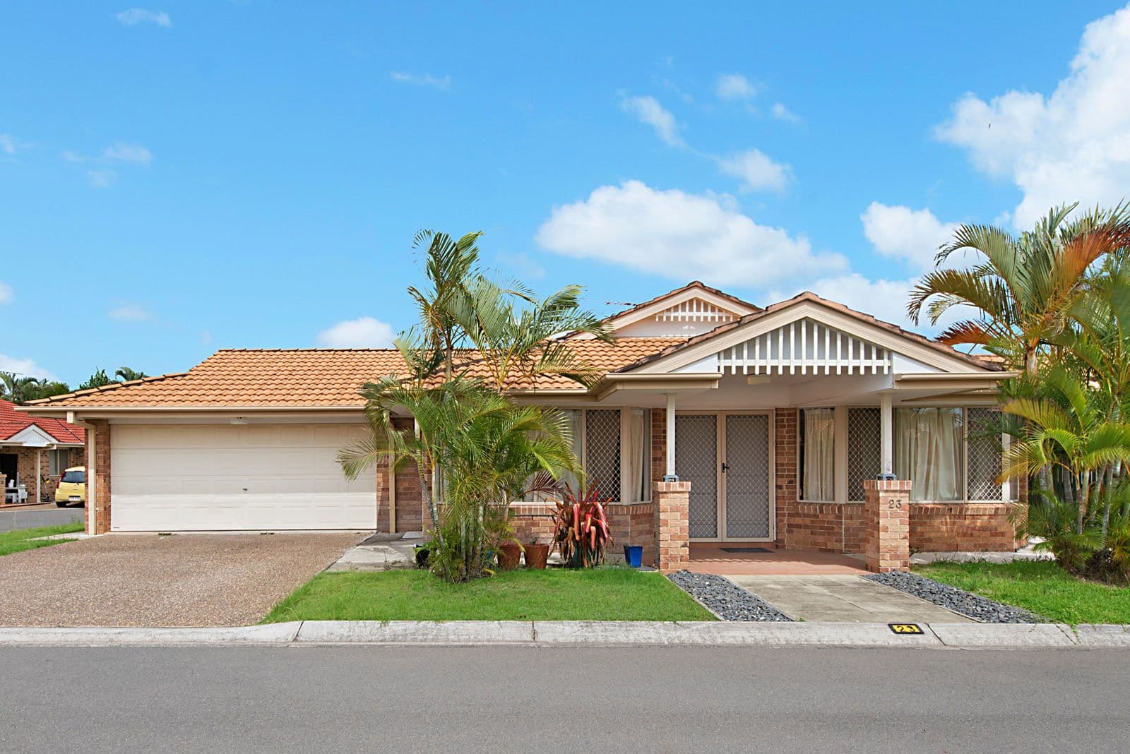 28 Holmead Road, Eight Mile Plains QLD 4113, Eight Mile Plains - Image 1