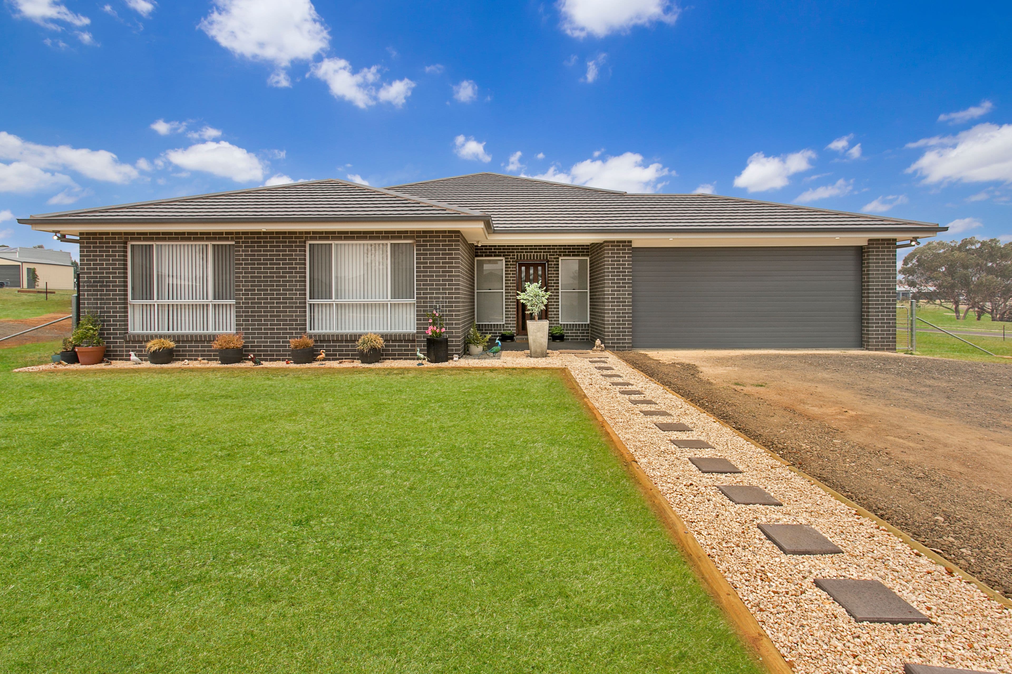 17 Blue Gum Road, Tamworth NSW 2340, Tamworth - Image 1