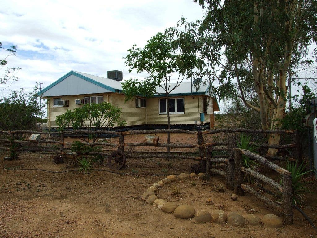 10-12 Devon Street, Ilfracombe QLD 4727, Ilfracombe - Image 1