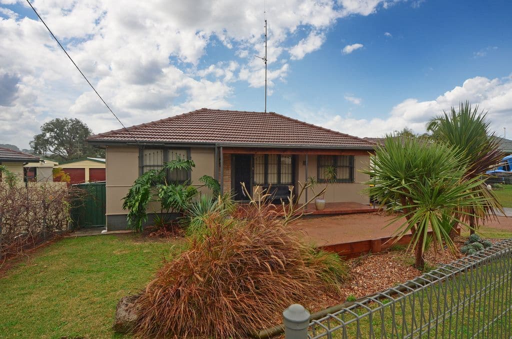 38 Ulster Avenue, Warilla - Image 1