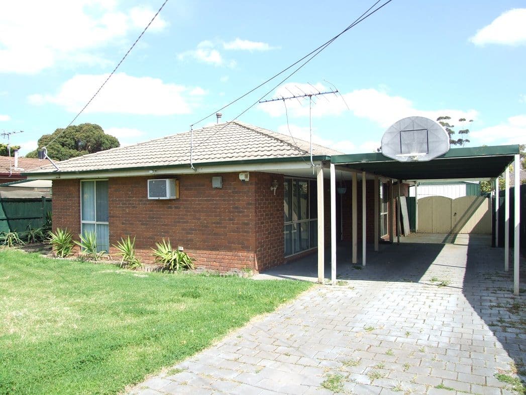 17 Kurrajong Crescent, MELTON SOUTH VIC 3338, Melton South - Image 1