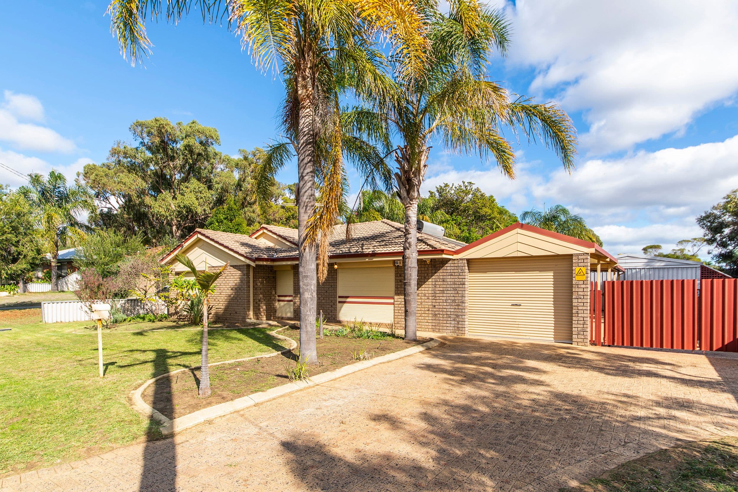 15 Lacey Court, Parmelia WA 6167, Parmelia - Image 1