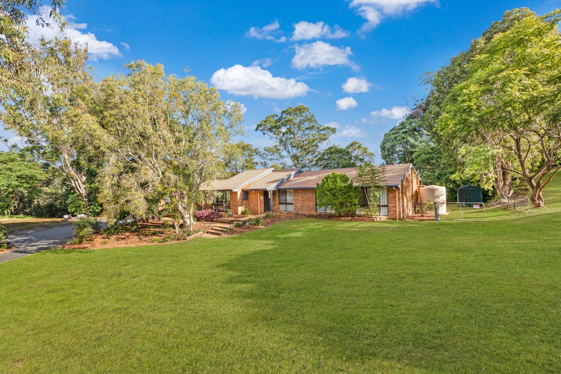 14 Garrawin Court, Clear Mountain QLD 4500, Clear Mountain - Image 1
