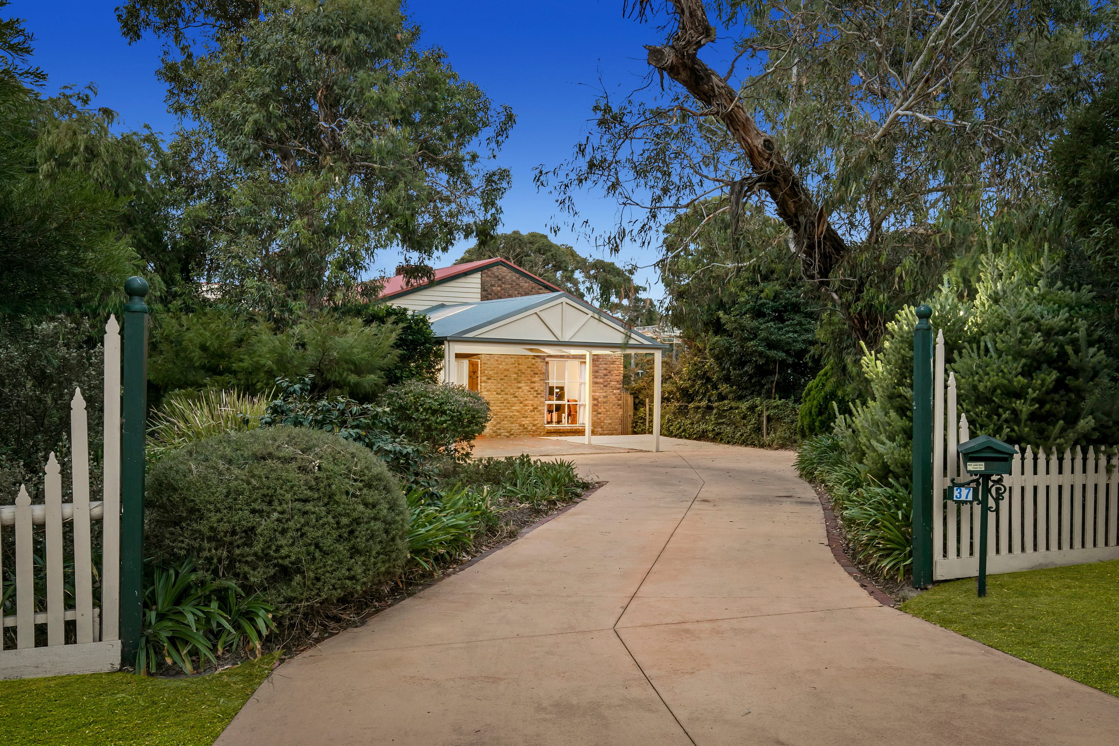 37 Marguerita Avenue, Mount Martha VIC 3934, Mount Martha - Image 1