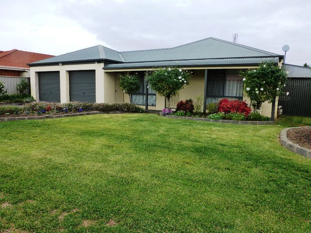 6 Genevieve Avenue, ECHUCA VIC 3564, Echuca - Image 1