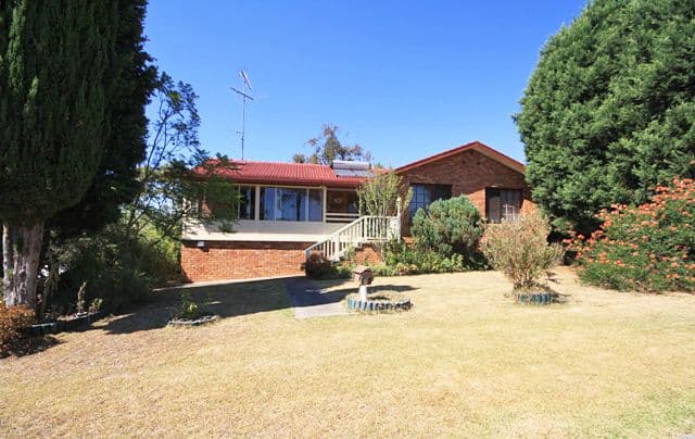 9 Trobriand Crescent, GLENFIELD NSW 2167, Glenfield - Image 1