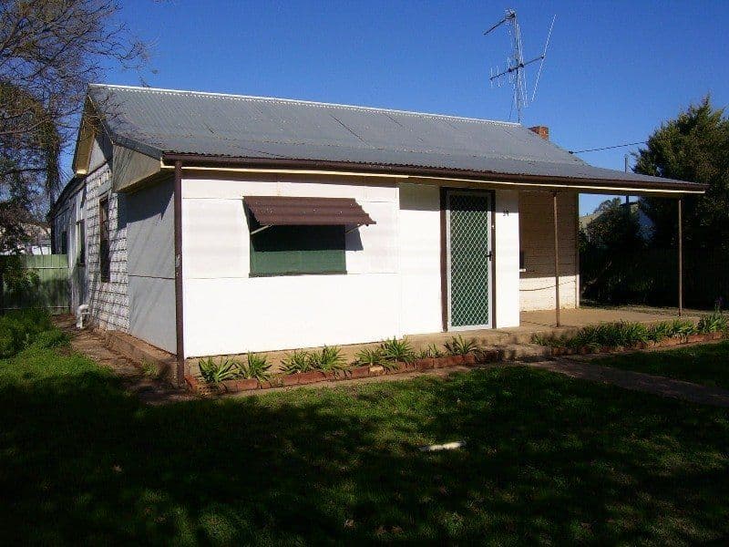 39 Forbes Road, PARKES NSW 2870, Parkes - Image 1