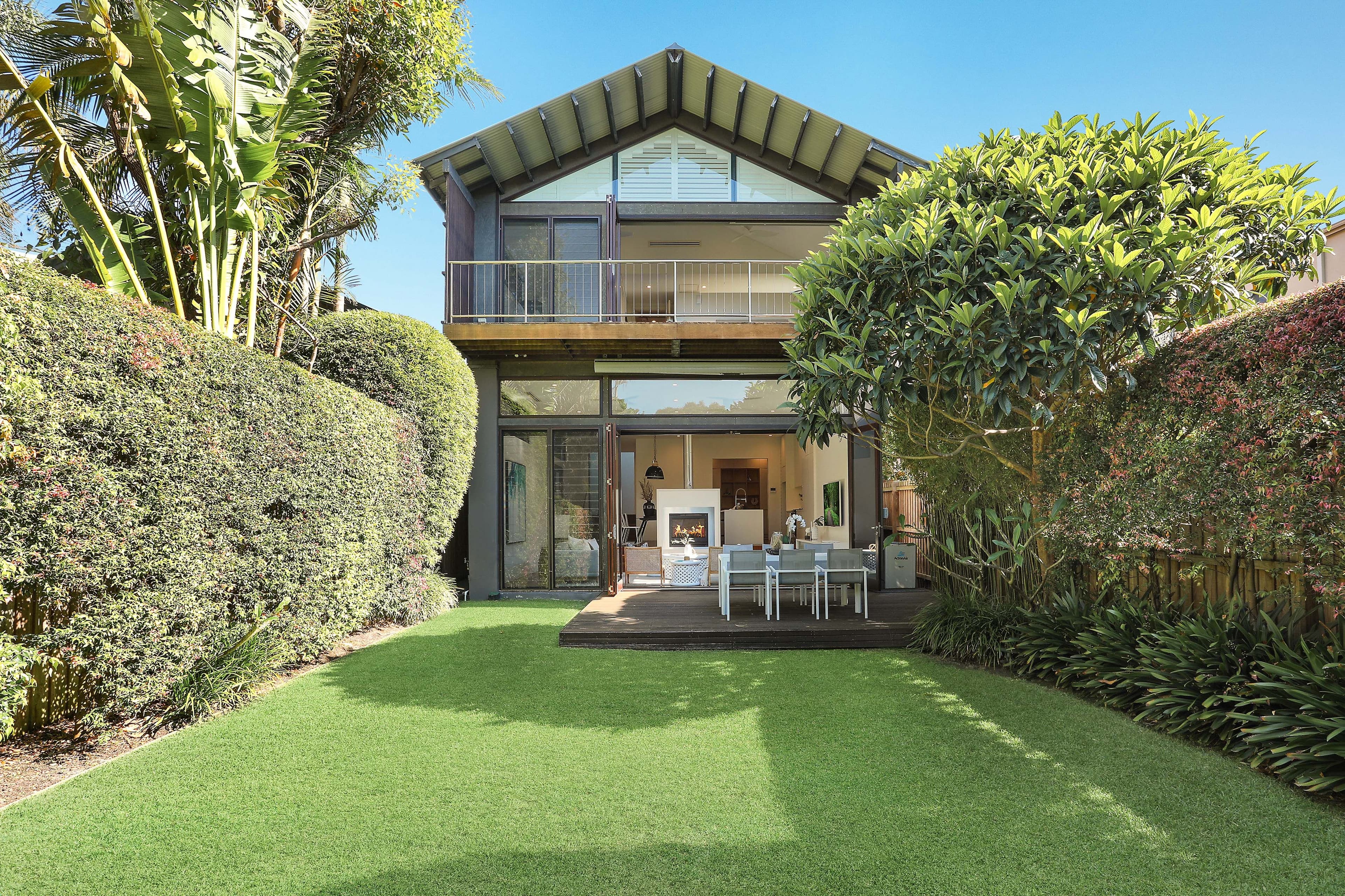 44 Gilgandra Road, North Bondi - Image 1