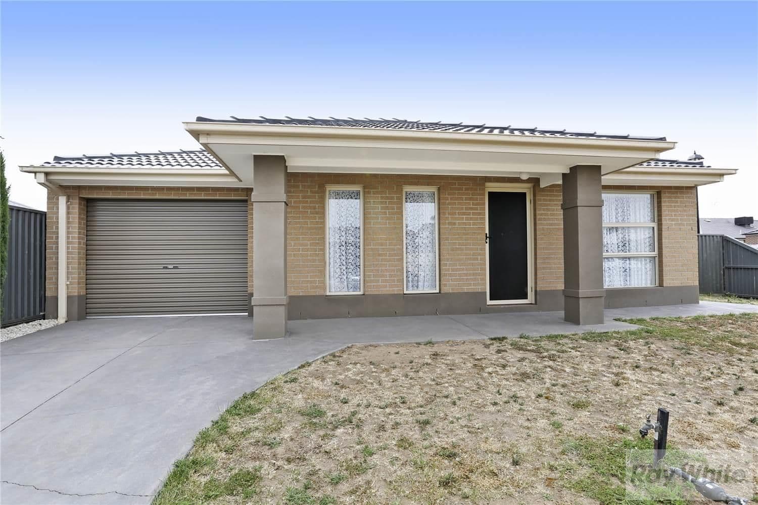 10 Nankeen Avenue, Lara VIC 3212, Lara - Image 1