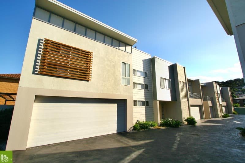 16-18 Strathearn Avenue, WOLLONGONG NSW 2500, Wollongong - Image 1
