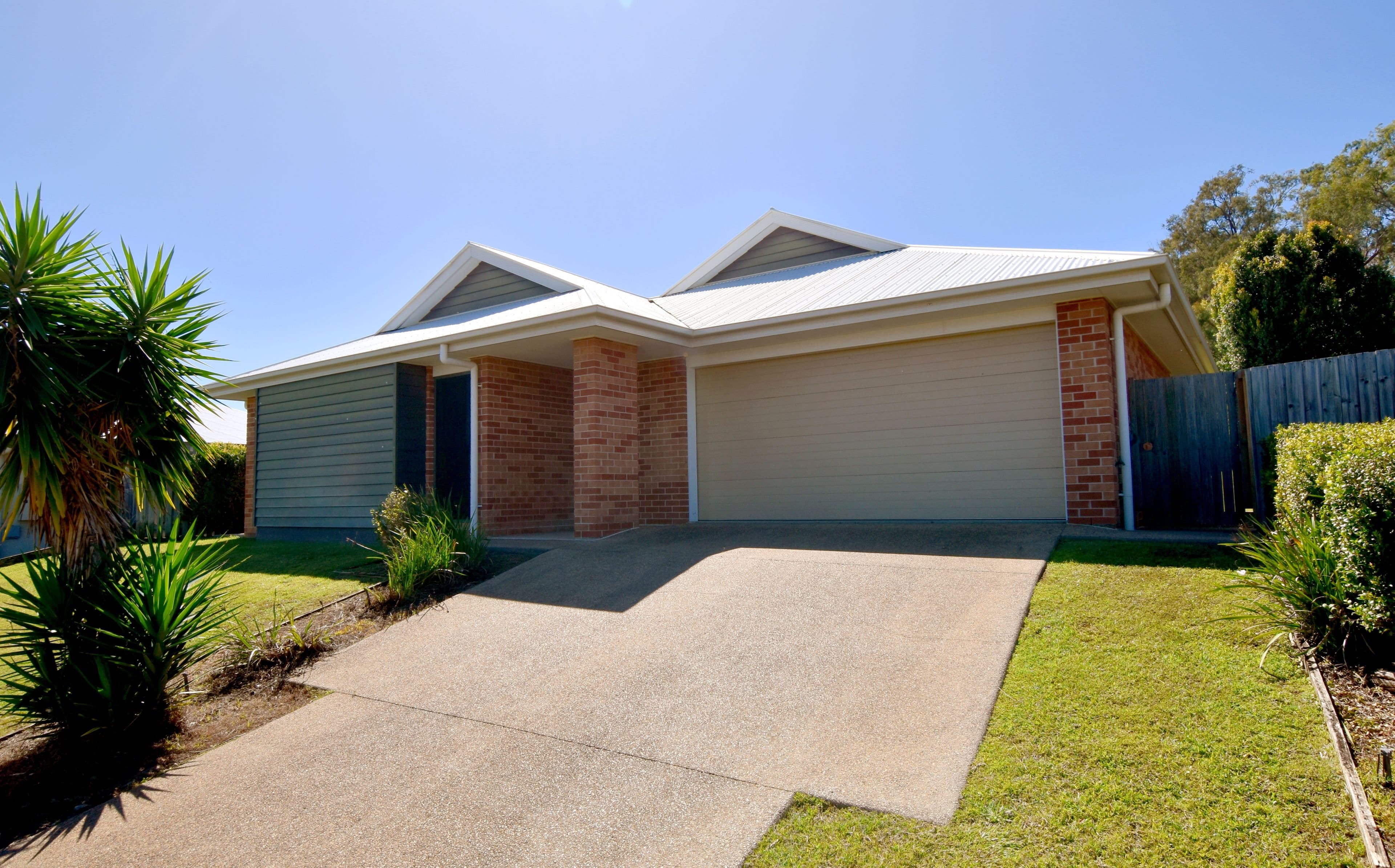 11 Cornforth Crescent, Kirkwood QLD 4680, Kirkwood - Image 1