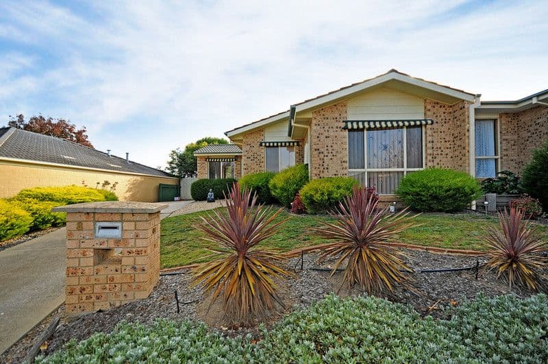 8 Iterra Grove, NGUNNAWAL ACT 2913, Ngunnawal - Image 1