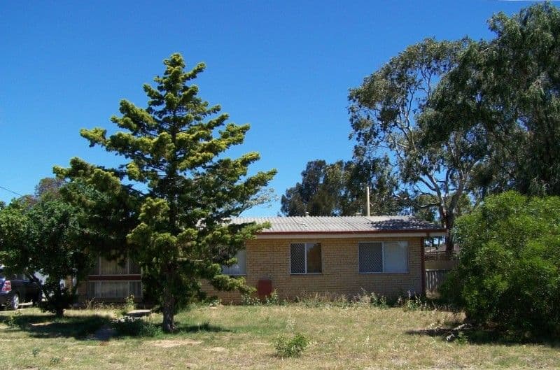 4 Adelaide Street, WAGGRAKINE WA 6530, Waggrakine - Image 1