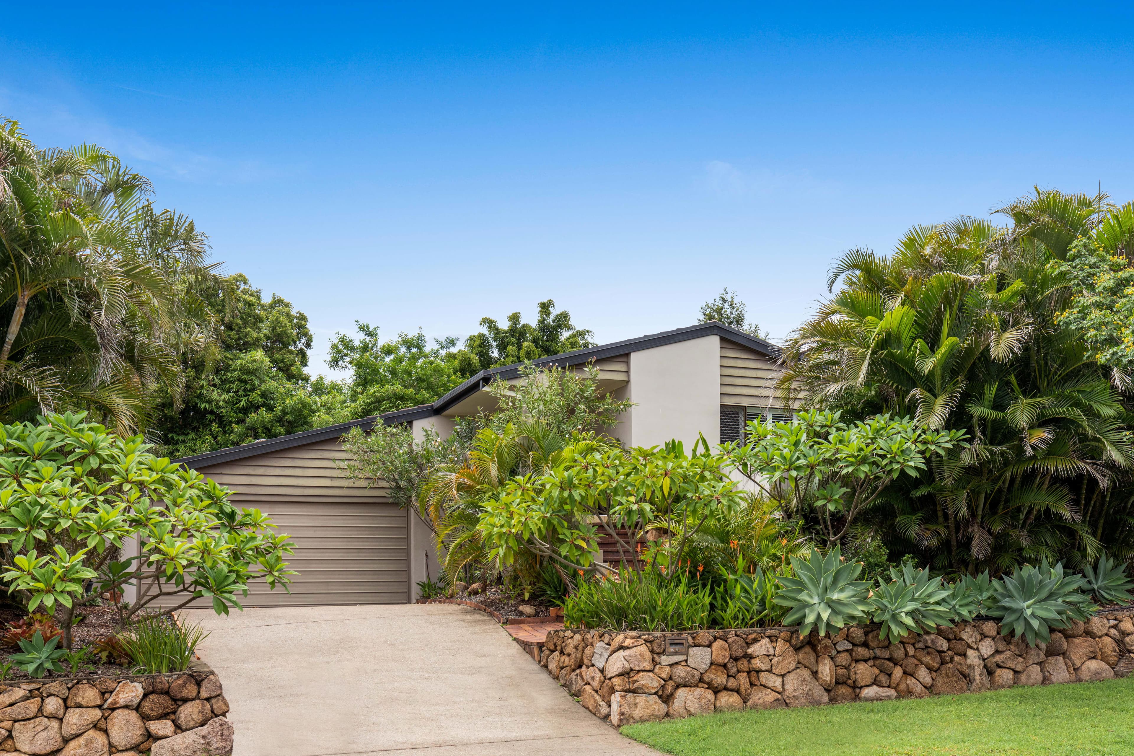 16 Naretha Street, Carindale QLD 4152, Carindale - Image 1