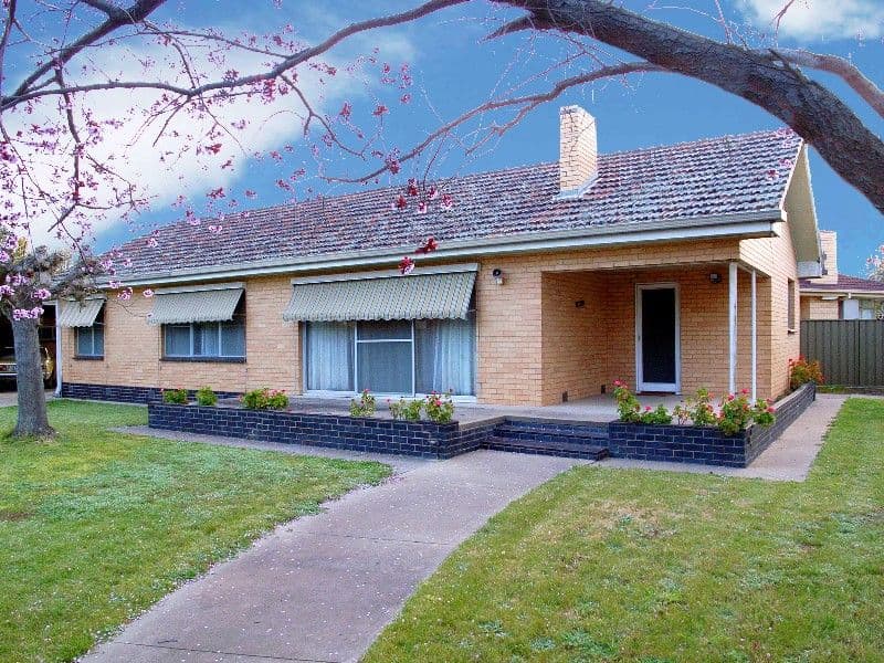 4 Mcewen Street, SHEPPARTON VIC 3630, Shepparton - Image 1