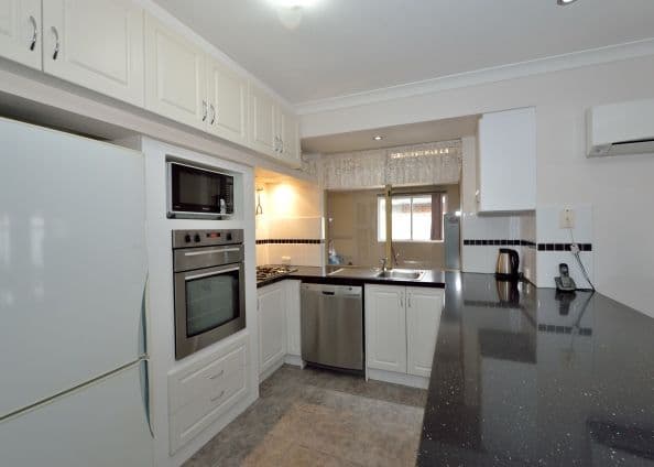 11 Senegal Grove, WARNBRO WA 6169, Warnbro - Image 1