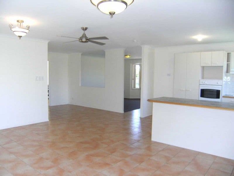 7 Hollyfern Court, OXENFORD QLD 4210, Oxenford - Image 1