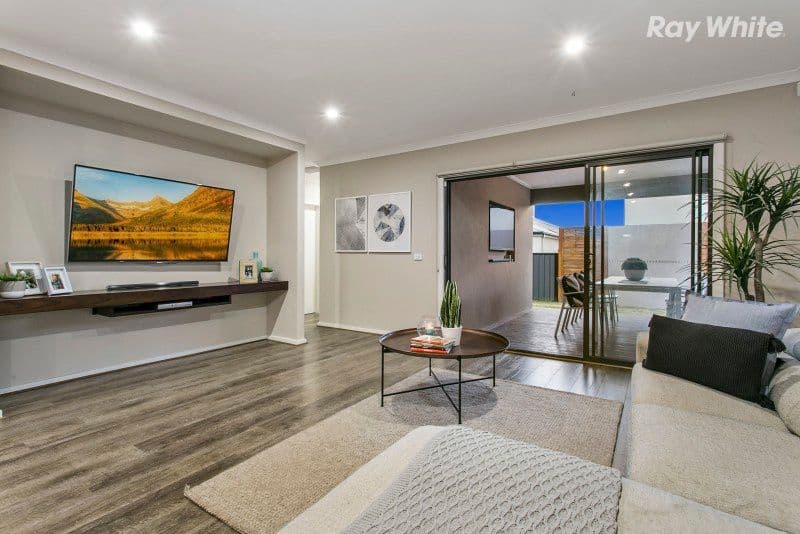 31 Arbourlea Boulevard, Cranbourne North VIC 3977, Cranbourne North - Image 1
