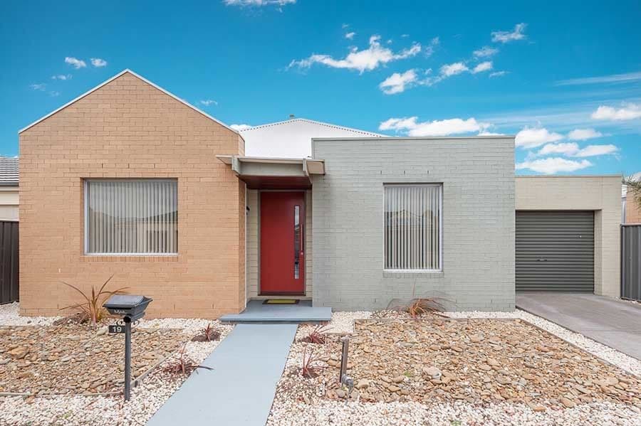 19 Millstream Pass, Craigieburn VIC 3064, Craigieburn - Image 1