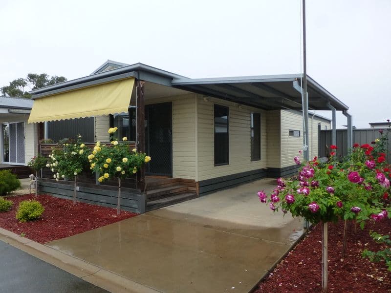 Unit 20, 65-73 Northern Highway (Sun River Home Park), Echuca VIC 3564, Echuca - Image 1