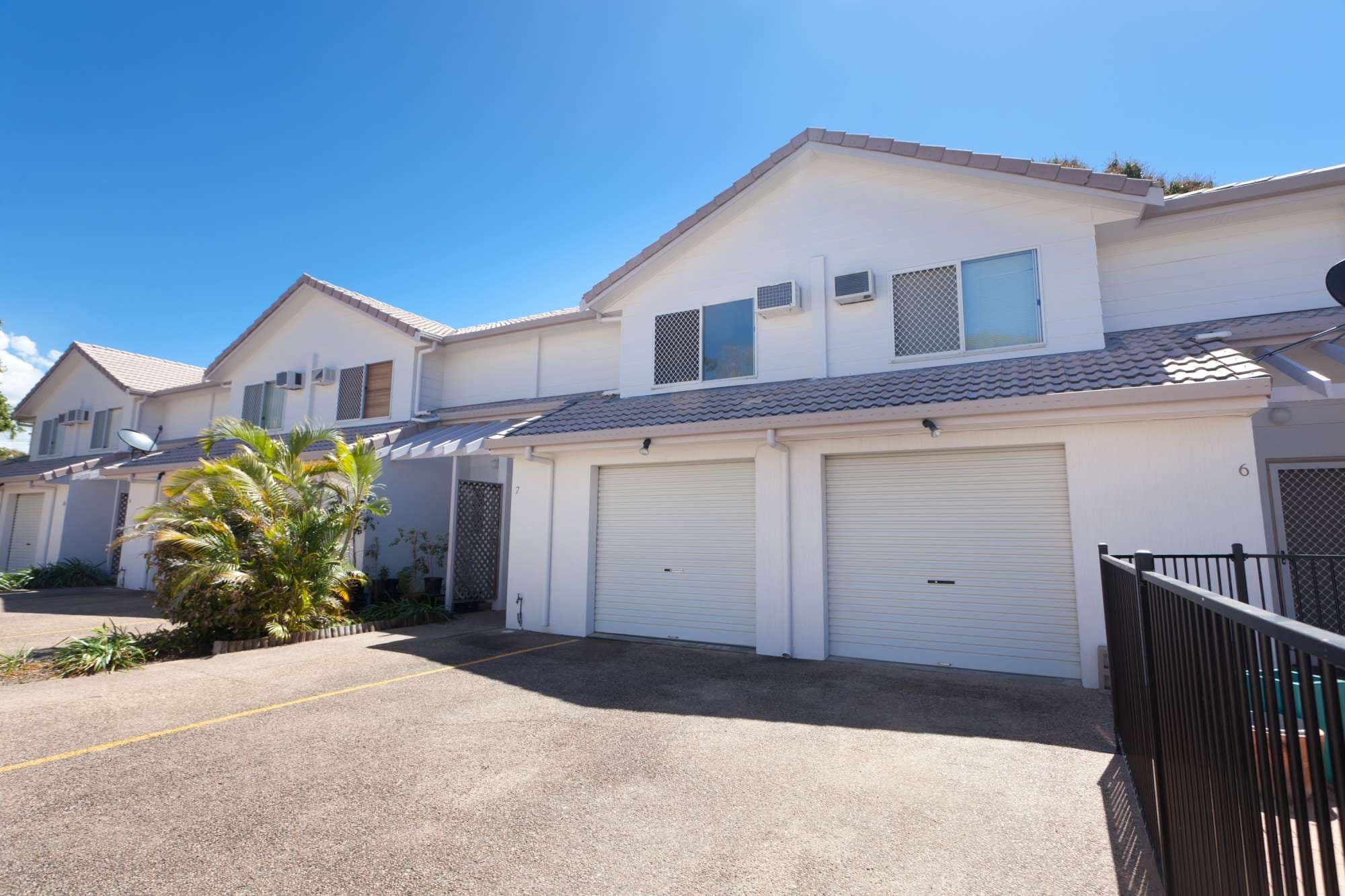 6-8 Benson Street, ROSSLEA QLD 4812, Rosslea - Image 1