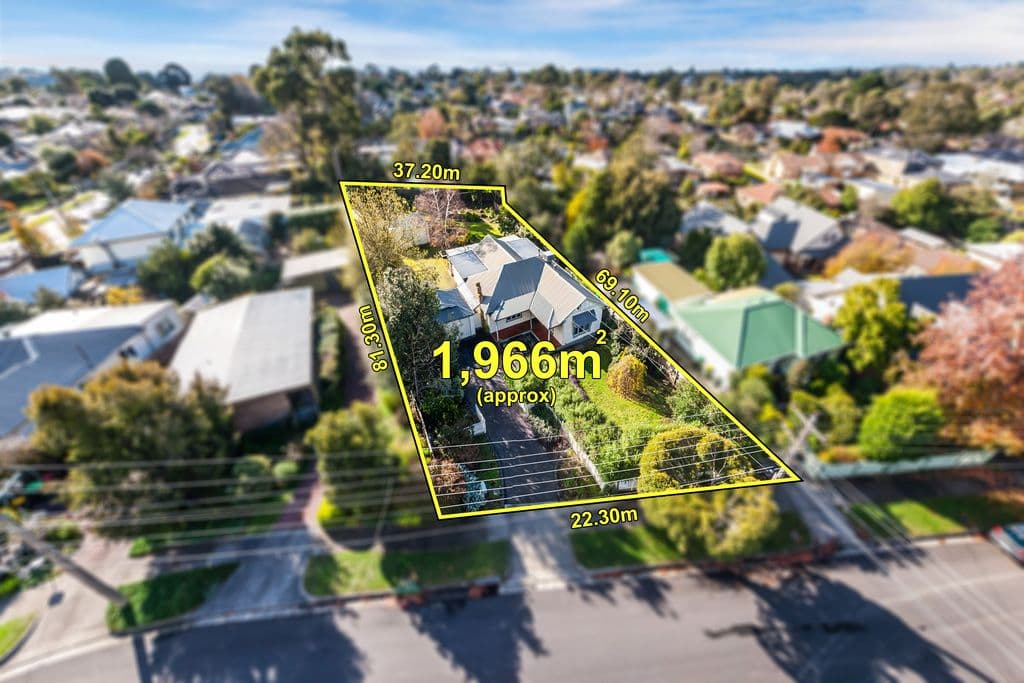 17 Elmhurst Road, Blackburn VIC 3130, Blackburn - Image 1