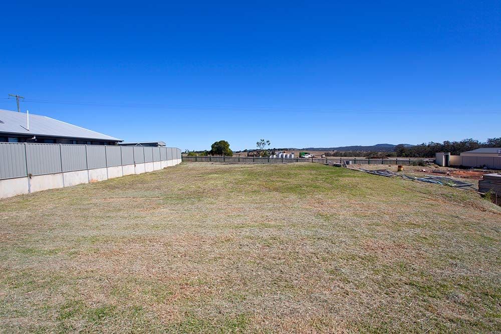 8 Smythe Drive, Highfields QLD 4352, Highfields - Image 1