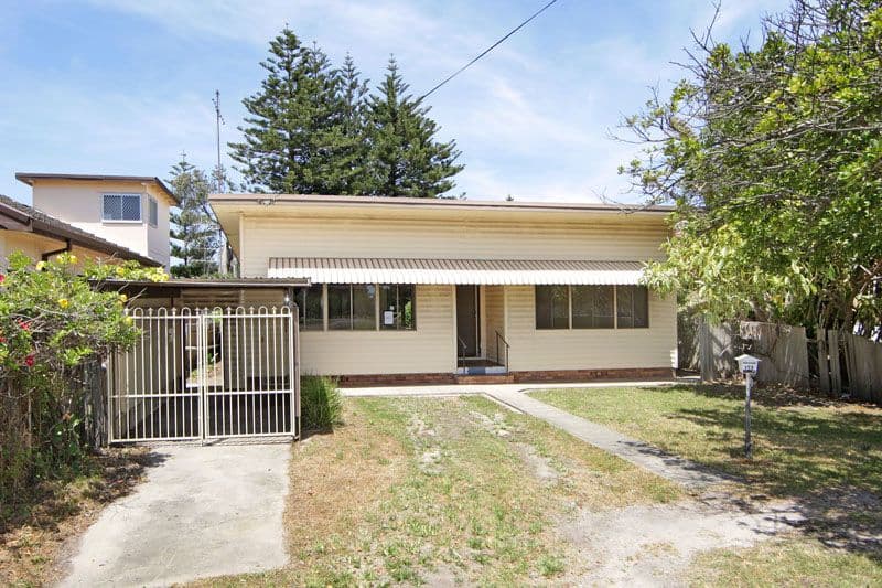 152 Ocean Parade, BLUE BAY NSW 2261, Blue Bay - Image 1