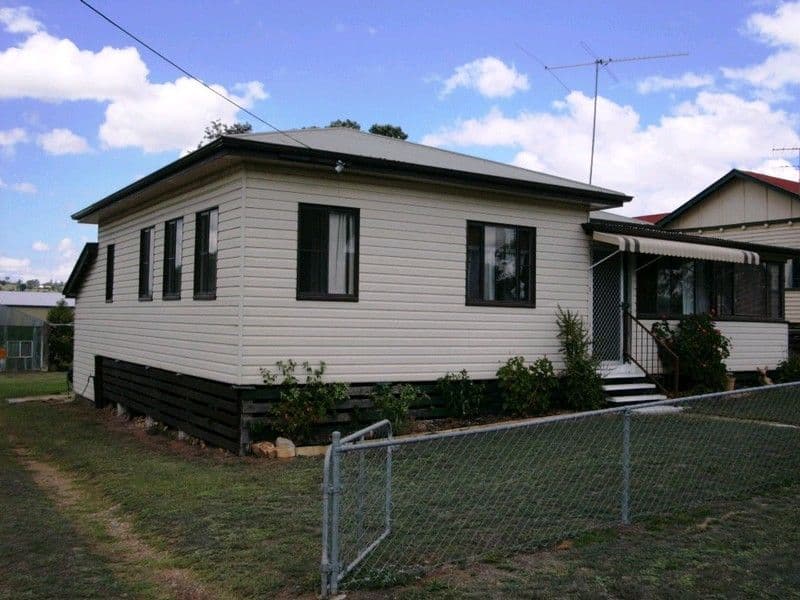 50 Gipps Street, NANANGO QLD 4615, Nanango - Image 1