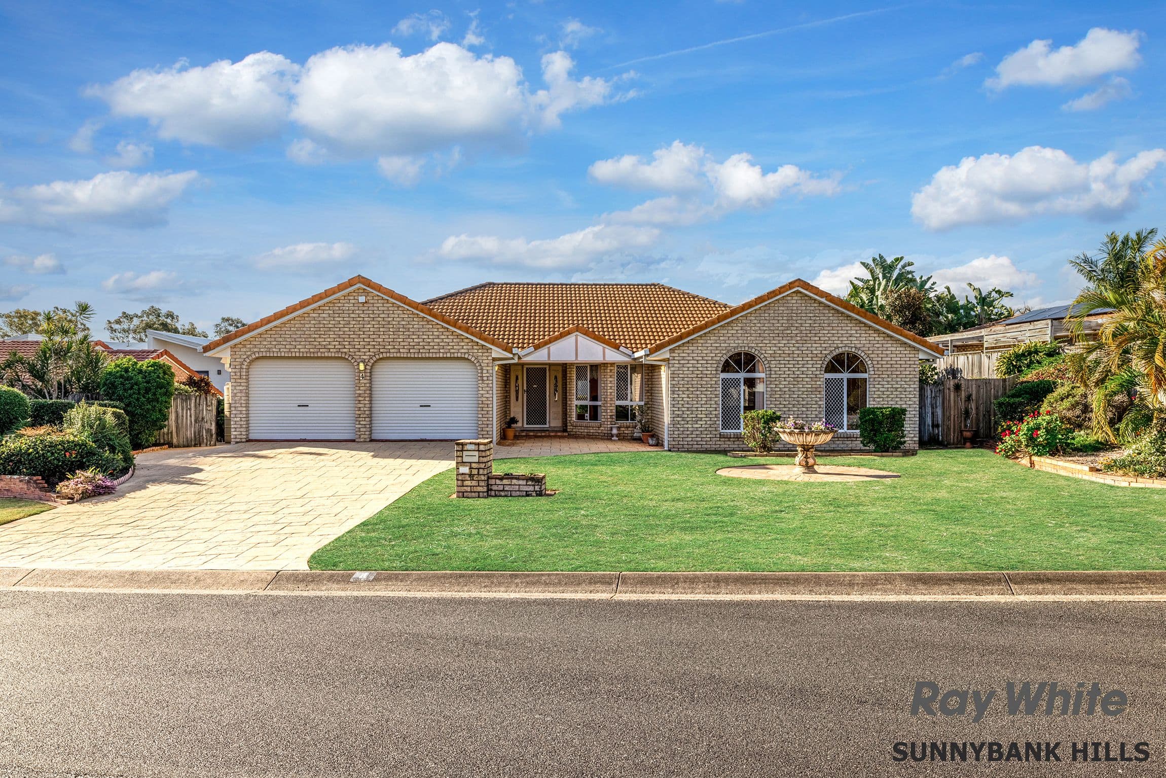 4 Poinsettia Crescent, Calamvale QLD 4116, Calamvale - Image 1