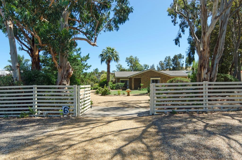 6 Bayvue Close, Carrickalinga SA 5204, Carrickalinga - Image 1