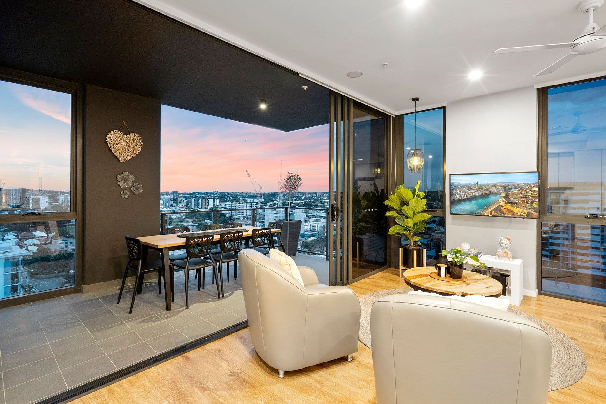 18 Duke Street, Kangaroo Point QLD 4169, Kangaroo Point - Image 1