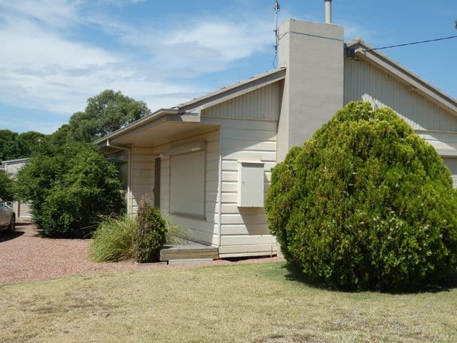 7 Pine Street, ECHUCA VIC 3564, Echuca - Image 1