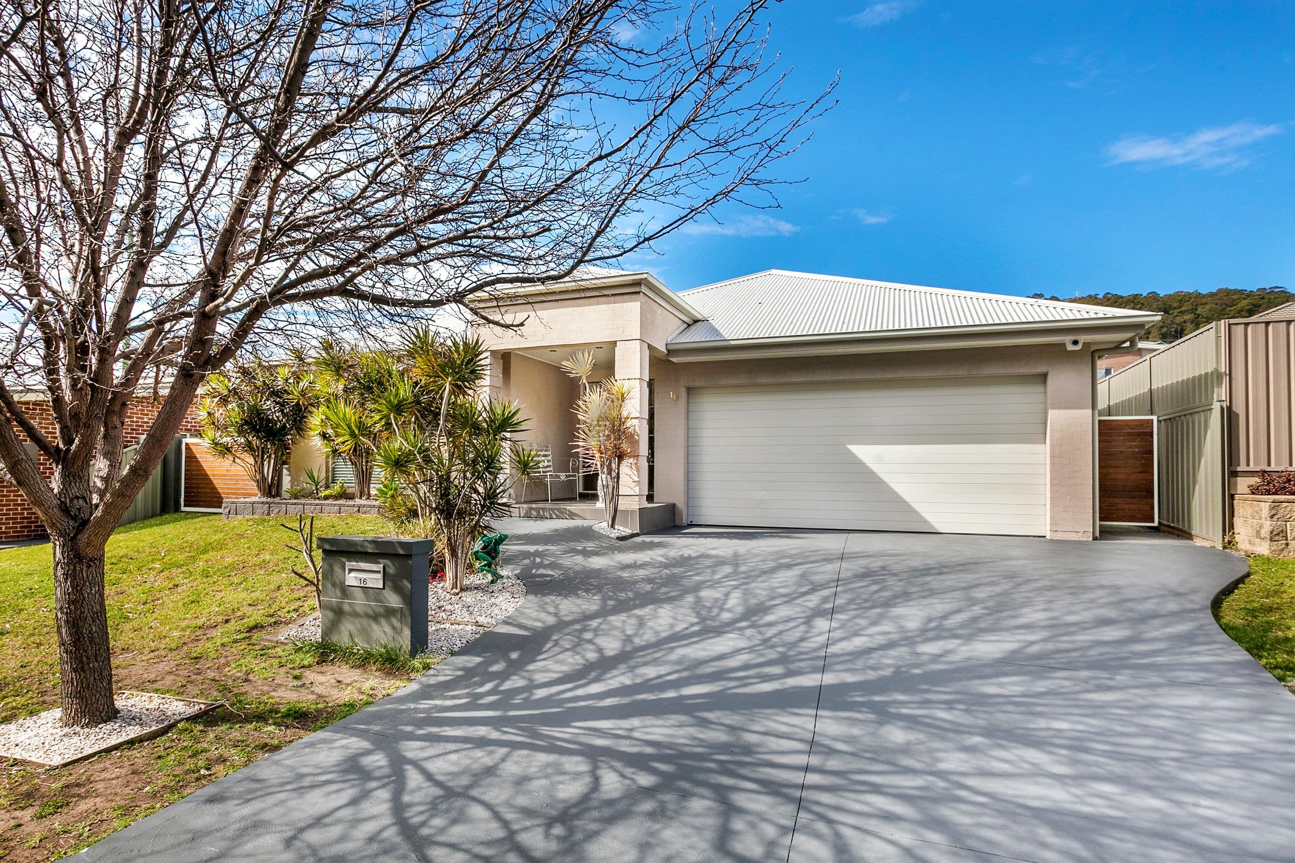 16 Cascade Circuit, Albion Park - Image 1