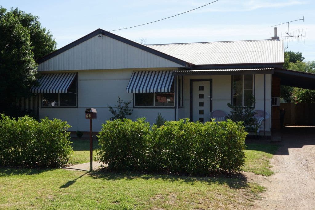 21 Algalah Street, Narromine - Image 1