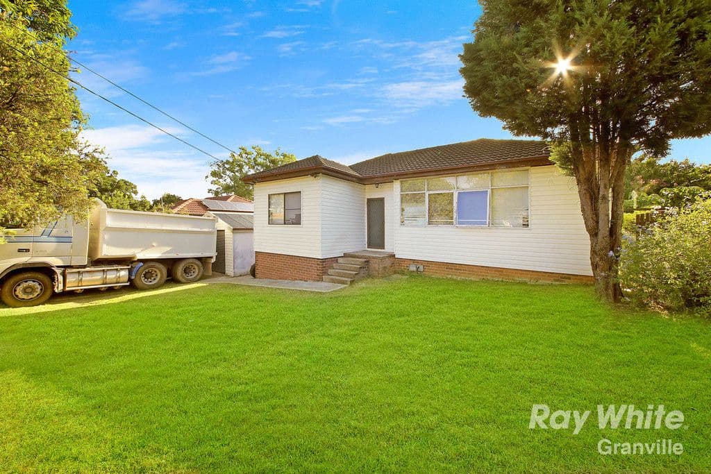 84 Queen Street, Guildford West - Image 1